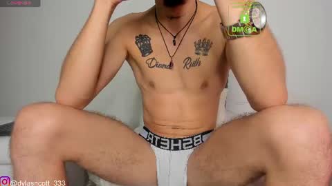 dylanscott_106 online show from July 3, 6:25 pm