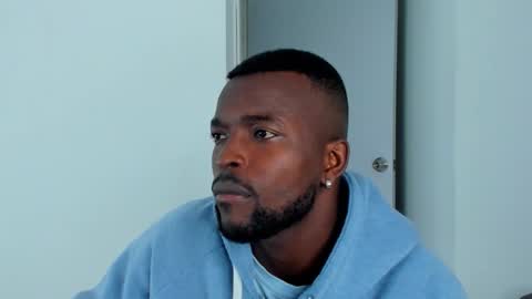 Dylan Taylor online show from November 2, 3:31 am