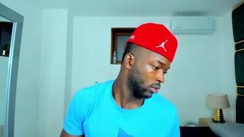 Snapshot of dylantaylor_1 chatting on July 1, 12:18 pm Dylan Taylor online show from July 1, 12:18 pm
