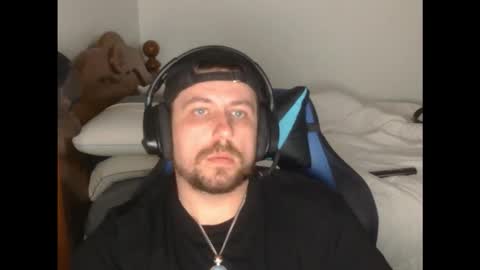 dylboi47 online show from October 17, 5:32 am