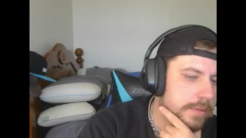 dylboi47 online show from October 18, 5:46 pm