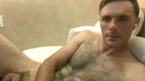 Snapshot of dylp400 chatting on December 28, 11:41 am dylp400 online show from December 28, 11:41 am