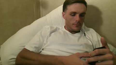 Snapshot of dylp400 chatting on December 30, 11:37 am dylp400 online show from December 30, 11:37 am