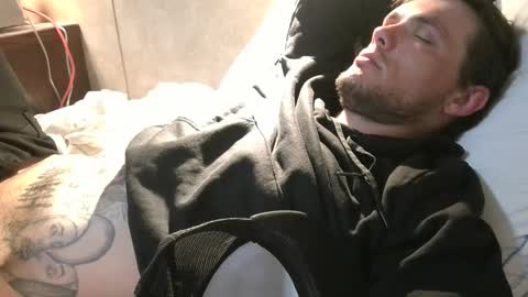 Snapshot of dylp400 chatting on February 18, 11:44 am dylp400 online show from February 18, 11:44 am