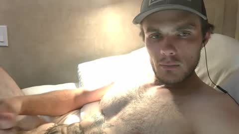 Snapshot of dylp400 chatting on February 27, 12:10 am dylp400 online show from February 27, 12:10 am