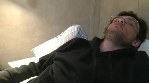 Snapshot of dylp400 chatting on March 9, 2:32 pm dylp400 online show from March 9, 2:32 pm