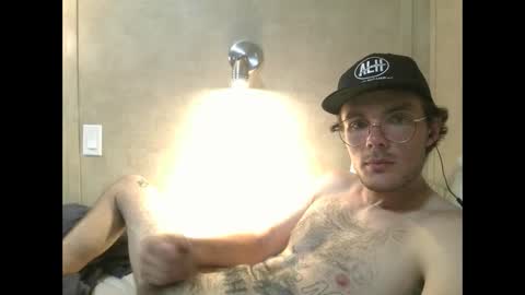 Snapshot of dylp400 chatting on March 10, 2:50 am dylp400 online show from March 10, 2:50 am