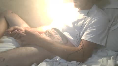 Snapshot of dylp400 chatting on October 7, 2:42 am dylp400 online show from October 7, 2:42 am