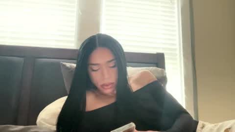 Dynasty online show from November 3, 6:09 pm