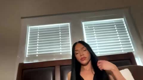 Dynasty online show from March 6, 5:09 pm