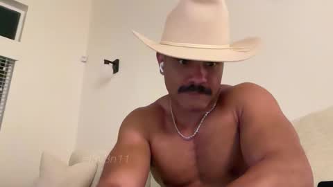 Snapshot of e13ven11 chatting on November 26, 3:07 am Formally known as Virus of Life online show from November 26, 3:07 am