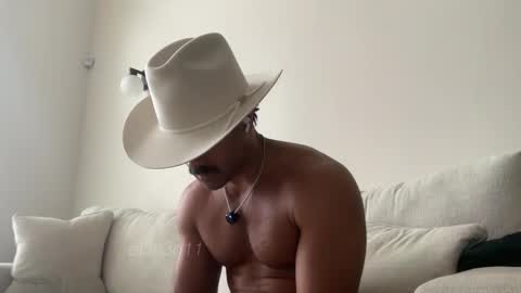 Snapshot of e13ven11 chatting on November 30, 4:11 pm Formally known as Virus of Life online show from November 30, 4:11 pm