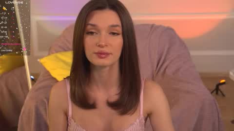 Snapshot of e_vvv_a chatting on December 3, 3:32 pm Eva online show from December 3, 3:32 pm