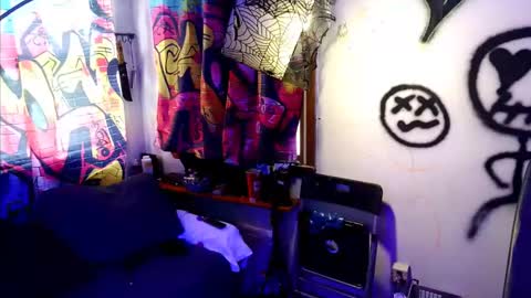 Snapshot of eandj8786 chatting on December 8, 1:36 pm Kryztal Klear Jaxx online show from December 8, 1:36 pm