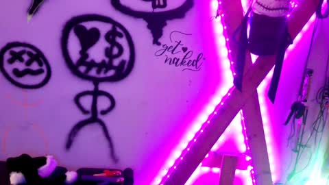 Snapshot of eandj8786 chatting on December 24, 3:05 pm Kryztal Klear Jaxx online show from December 24, 3:05 pm