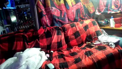 Snapshot of eandj8786 chatting on December 28, 12:57 am Kryztal Klear Jaxx online show from December 28, 12:57 am