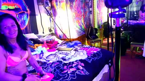 Snapshot of eandj8786 chatting on January 6, 3:08 pm Kryztal Klear Jaxx online show from January 6, 3:08 pm