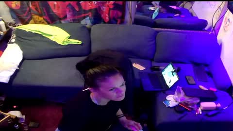 Snapshot of eandj8786 chatting on January 11, 9:26 am Kryztal Klear Jaxx online show from January 11, 9:26 am