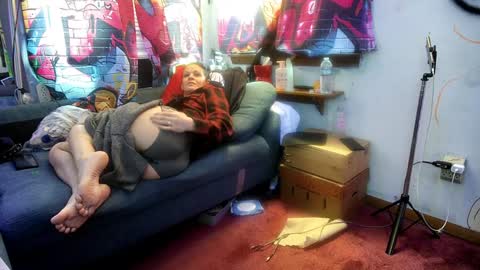 Snapshot of eandj8786 chatting on January 11, 6:33 pm Kryztal Klear Jaxx online show from January 11, 6:33 pm