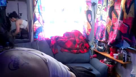 Snapshot of eandj8786 chatting on January 15, 4:54 pm Kryztal Klear Jaxx online show from January 15, 4:54 pm