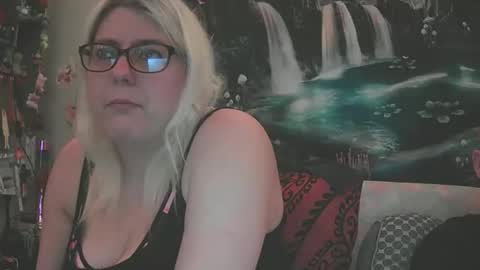 Snapshot of eandr6446 chatting on November 28, 3:20 am eandr6446 online show from November 28, 3:20 am