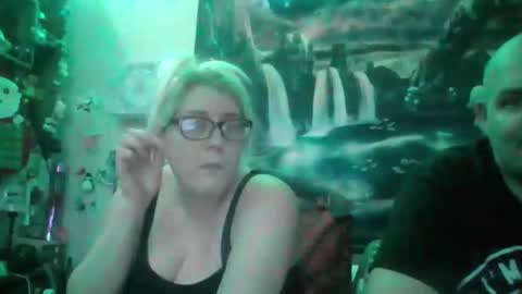 Snapshot of eandr6446 chatting on December 17, 3:56 am eandr6446 online show from December 17, 3:56 am