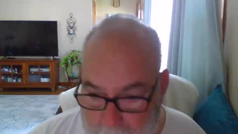 earl52 online show from May 4, 12:56 pm