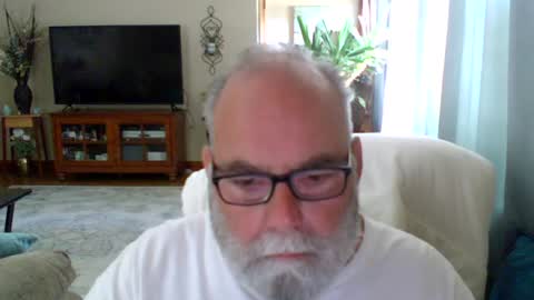 Snapshot of earl52 chatting on June 19, 4:00 pm earl52 online show from June 19, 4:00 pm