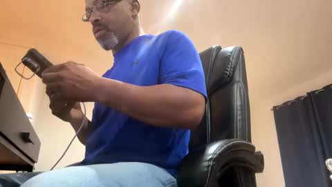 Snapshot of easternjerk chatting on November 19, 11:43 am easternjerk online show from November 19, 11:43 am