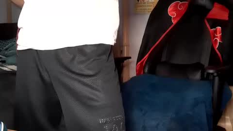 TWITTER   INSTAGRAM    easybreezy20   ONLINE 1230 AM TO 7AM online show from December 14, 6:24 am