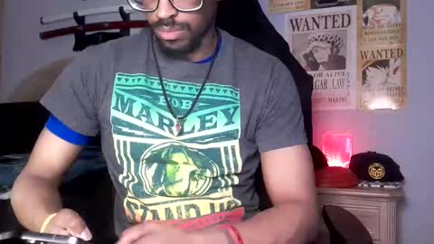 TWITTER   INSTAGRAM    easybreezy20   ONLINE 1230 AM TO 7AM online show from April 30, 7:25 am