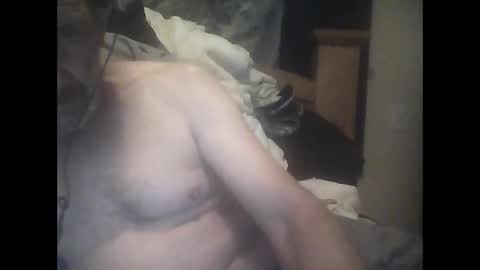 Snapshot of easye4015 chatting on November 19, 12:16 pm Easye online show from November 19, 12:16 pm