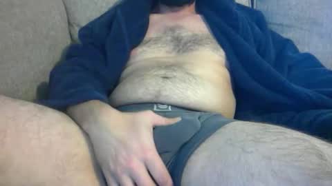 Snapshot of easywind321 chatting on May 18, 10:59 pm shawtytoohotty online show from May 18, 10:59 pm