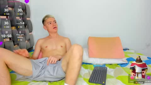 INDEPENDENT MODELS online show from January 8, 9:23 pm