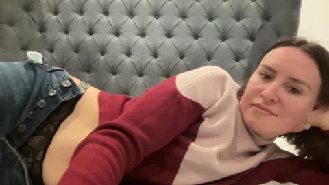 Nadia Ferreira  online show from December 3, 4:39 pm