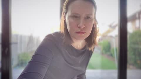 Nadia Ferreira  online show from February 6, 2:15 pm