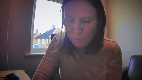 Nadia Ferreira  online show from February 16, 9:38 am