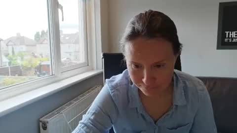 Nadia Ferreira  online show from June 9, 9:43 am