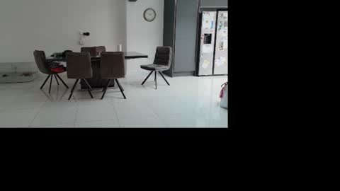 Nadia Ferreira  online show from June 18, 9:09 am