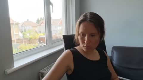 Nadia Ferreira  online show from June 23, 12:03 pm