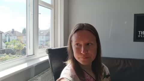 Nadia Ferreira  online show from June 29, 8:31 am