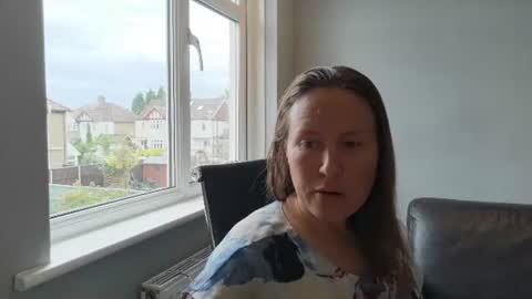 Nadia Ferreira  online show from June 30, 9:43 am