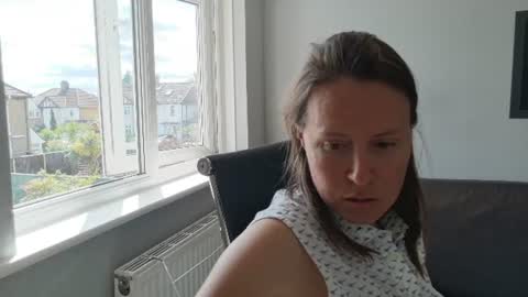 Nadia Ferreira  online show from July 1, 8:49 am