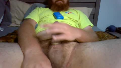 Snapshot of eaton00 chatting on June 22, 1:29 am eaton00 online show from June 22, 1:29 am
