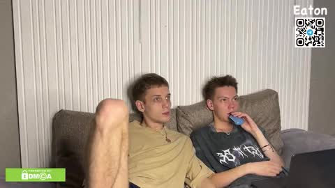 Snapshot of eaton_ chatting on October 13, 3:34 pm eaton_ online show from October 13, 3:34 pm