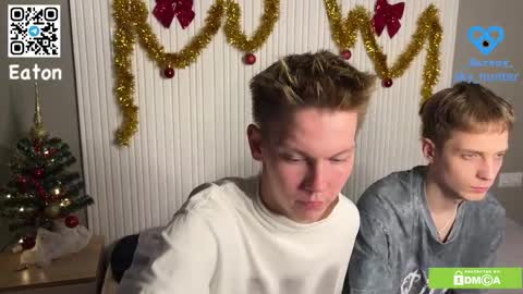 eaton_ online show from December 14, 7:07 pm