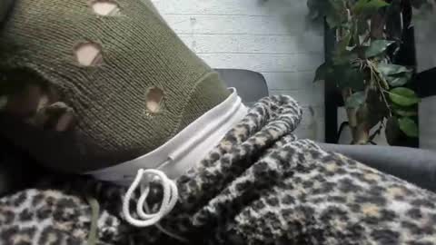 Snapshot of eatthebooty420 chatting on December 1, 6:24 pm hi.. im baybee more spicyness --- online show from December 1, 6:24 pm