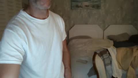 eatthightpussy online show from December 4, 6:34 am