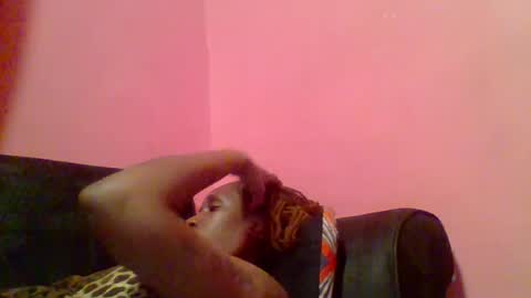 Snapshot of ebon_fantasy1 chatting on June 23, 11:03 pm Ebon Fantasy1s online show from June 23, 11:03 pm