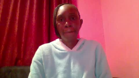 Snapshot of ebon_fantasy1 chatting on August 5, 6:55 pm Ebon Fantasy1s online show from August 5, 6:55 pm